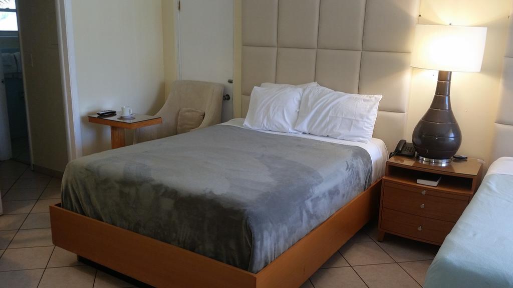 Ocean Mile Hotel Fort Lauderdale Bagian luar foto