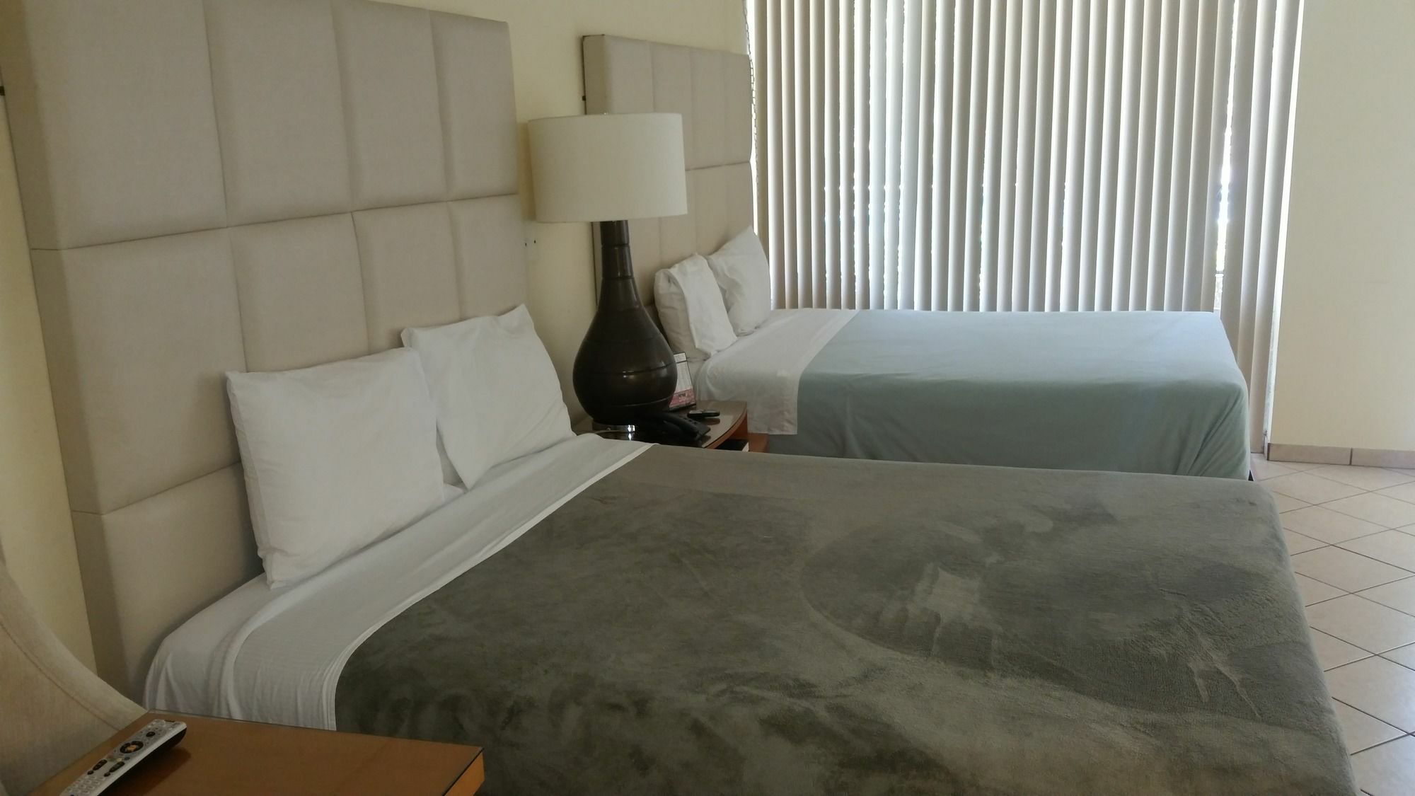 Ocean Mile Hotel Fort Lauderdale Bagian luar foto
